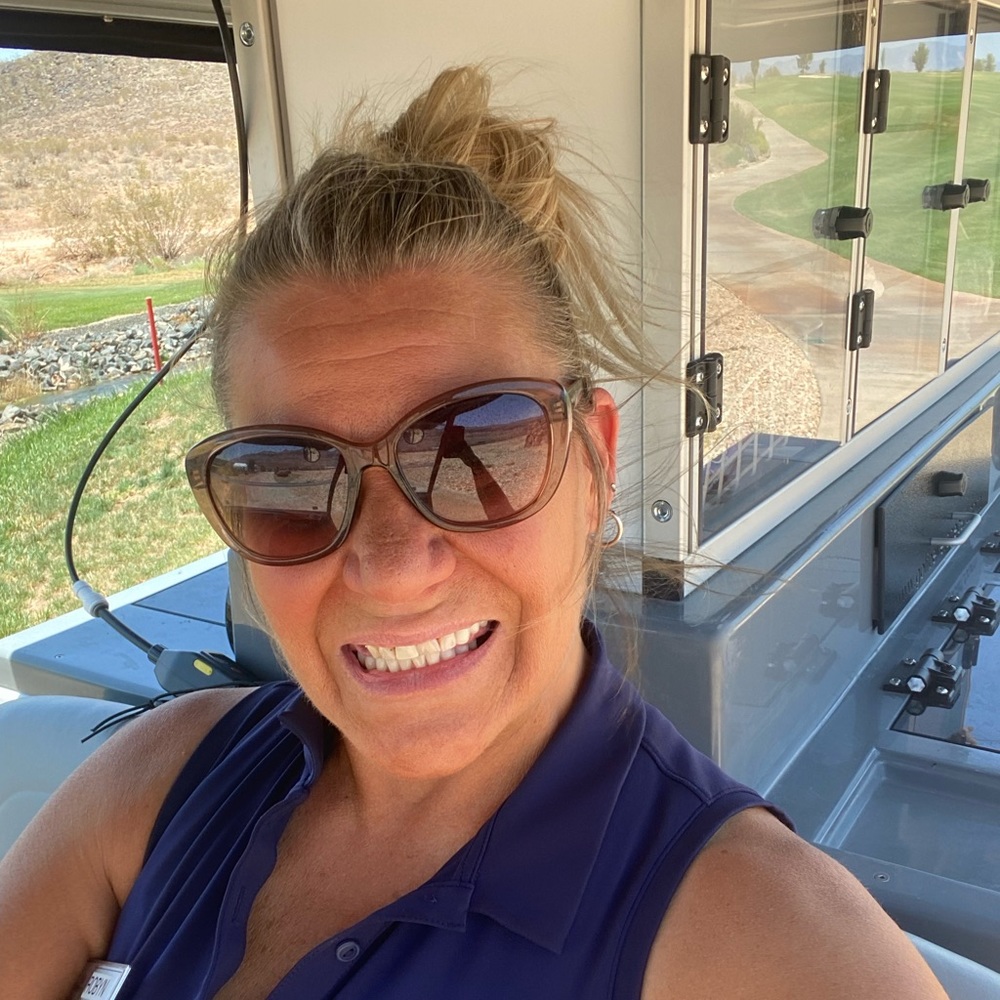 Meet your Posher, Robyn